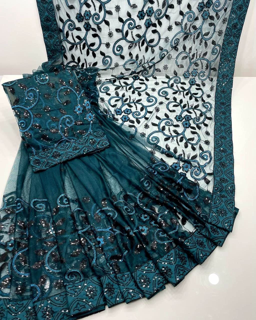 Shop the premium Jamawar saree with heavy net embroidered pallu in 6 beautiful colors. Perfect for parties and weddings. Order now from IZ Pattern and Place.