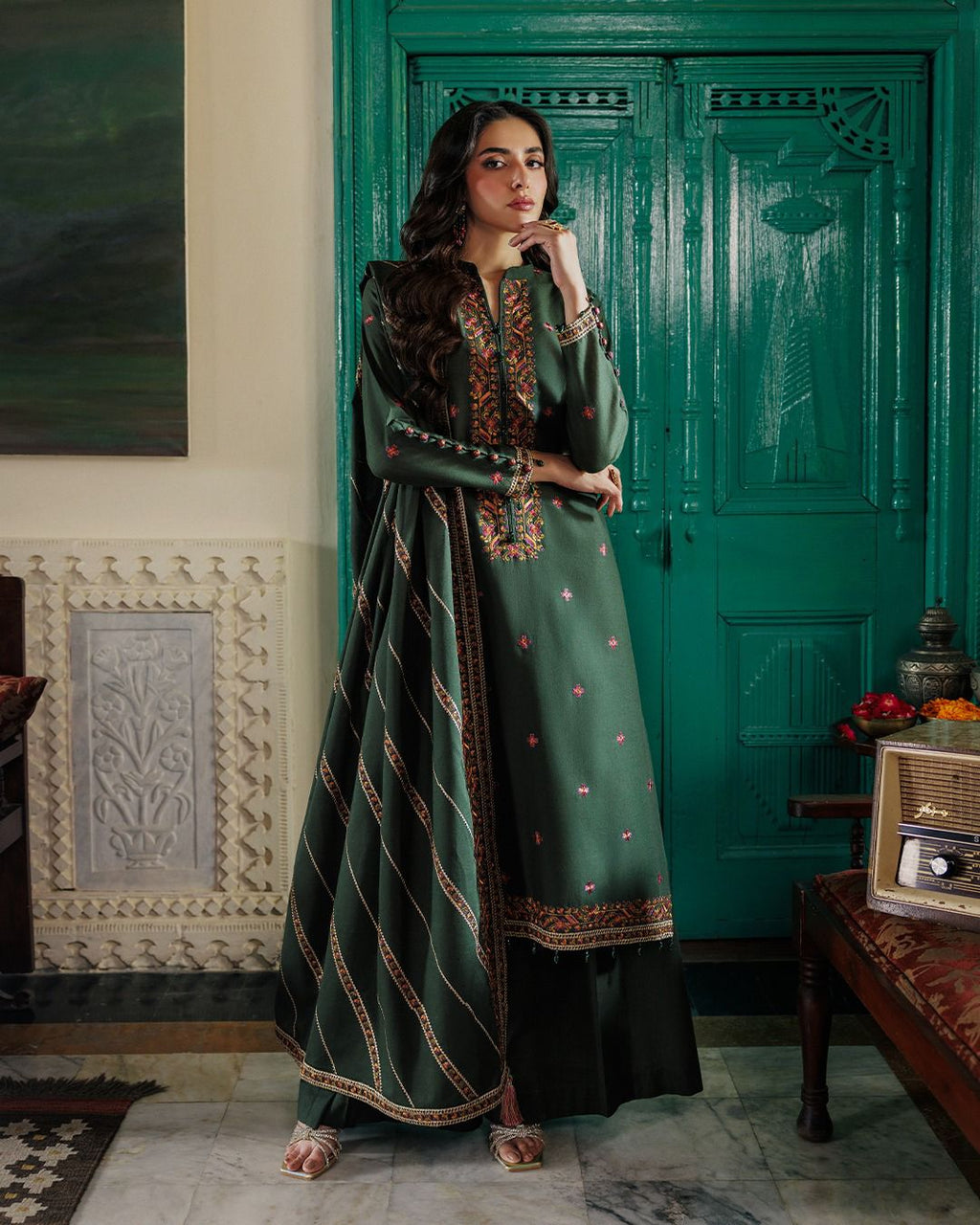 Shop the Kayseria luxury lawn 3-piece unstitched suit with embroidered front, sleeves, border, and embroidered chiffon dupatta. Order now from IZ Pattern and Place.