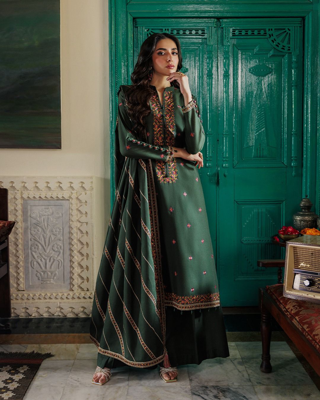 Shop the Kayseria luxury lawn 3-piece unstitched suit with embroidered front, sleeves, border, and embroidered chiffon dupatta. Order now from IZ Pattern and Place.