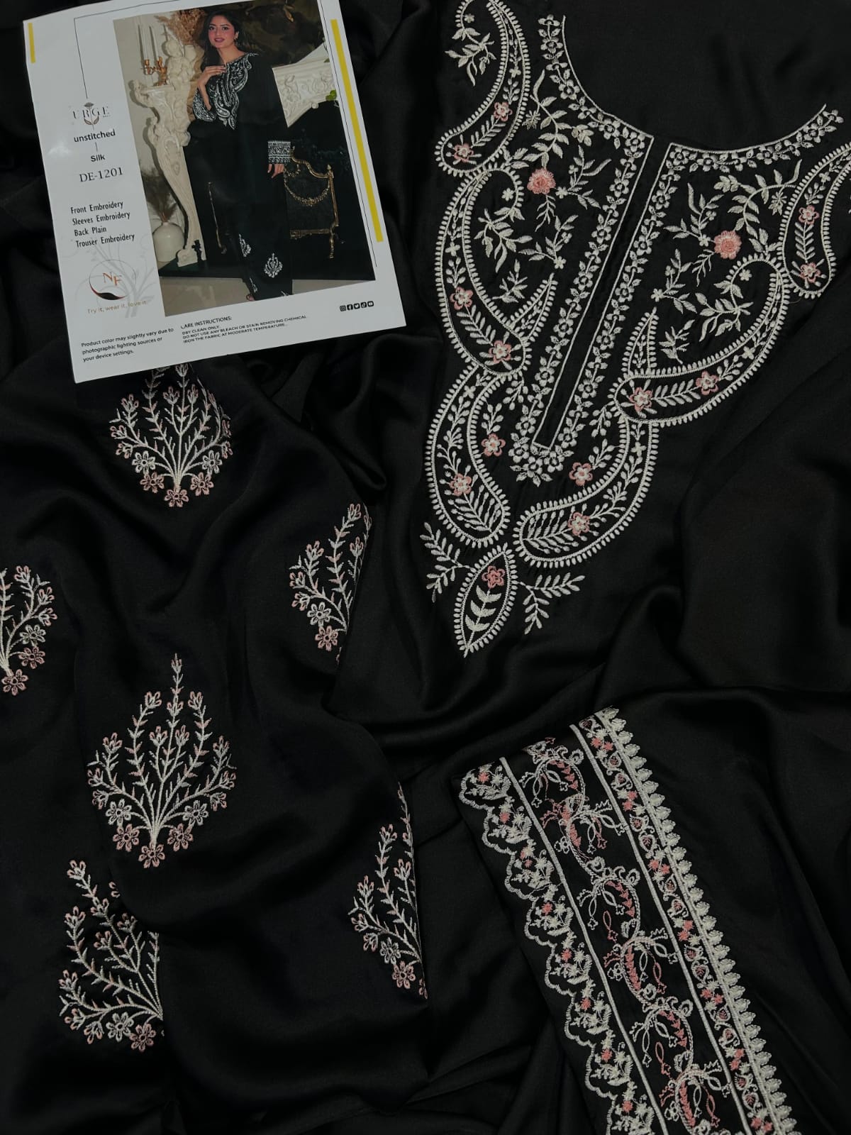 Urge NF 1200 Shamoze Silk suit embroidery detail